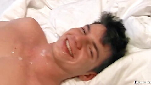 Married guy with hot girls